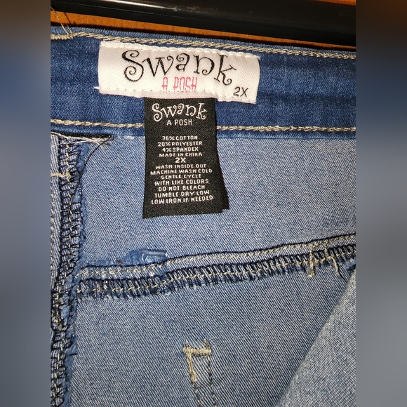 Swank A Posh Medium Wash Bing High Waist Stretchy Bell Bottom Jeans, Size 20 (2x - Picture 3 of 5